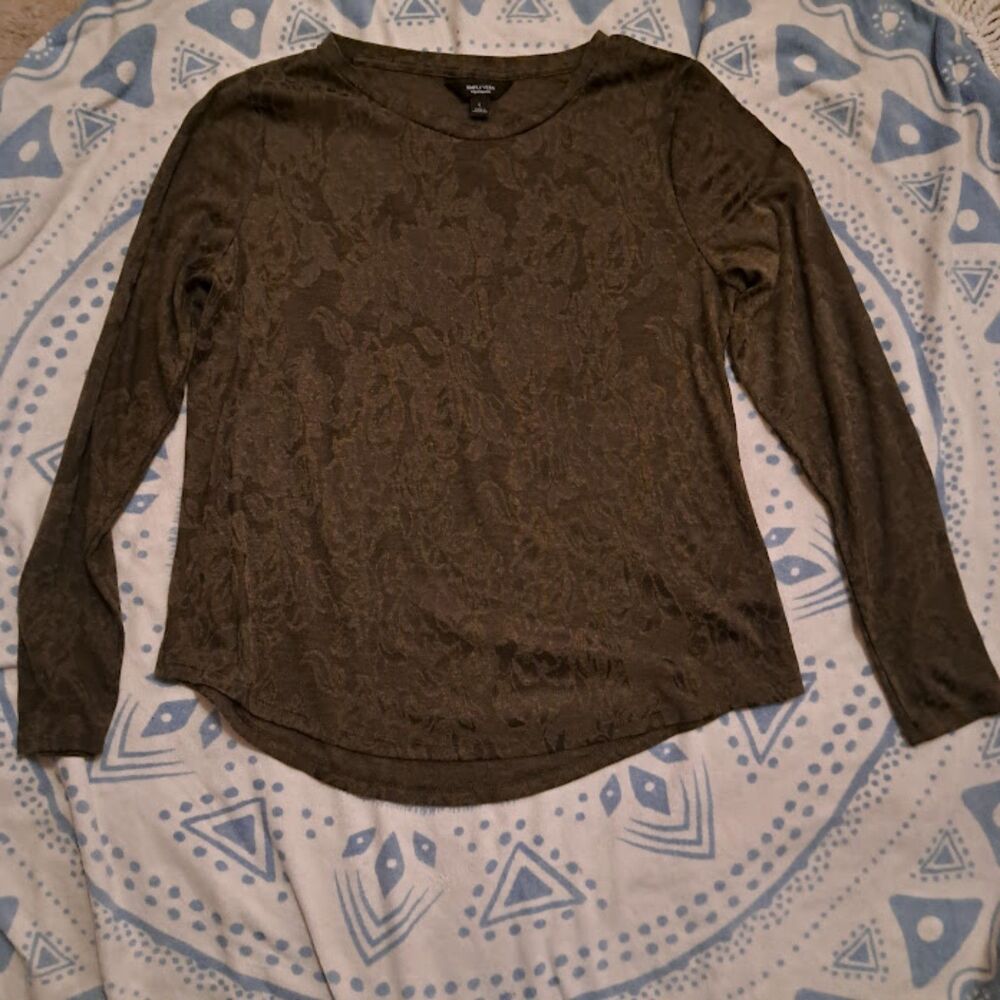 Simply Vera Wang Olive Green Floral Embossed Knit Top Long Sleeve L